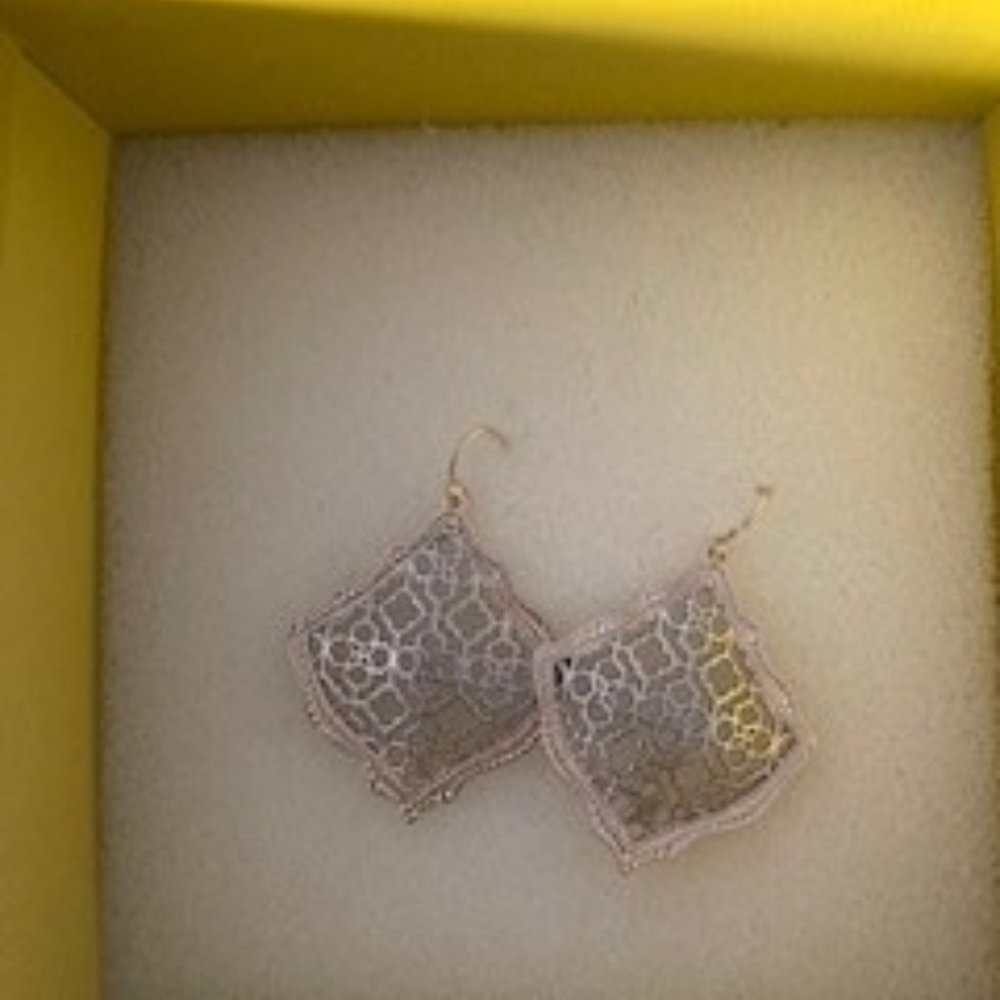 Kendra Scott Earning